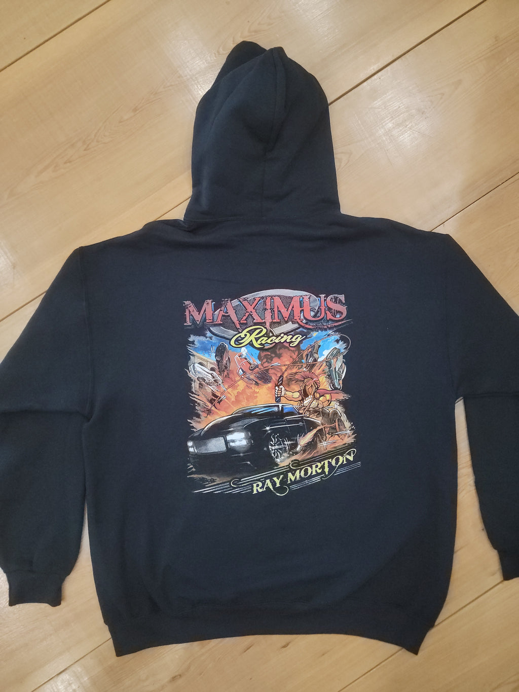 MAXIMUS RUNNING THROUGH THE COMPETION HOODIE